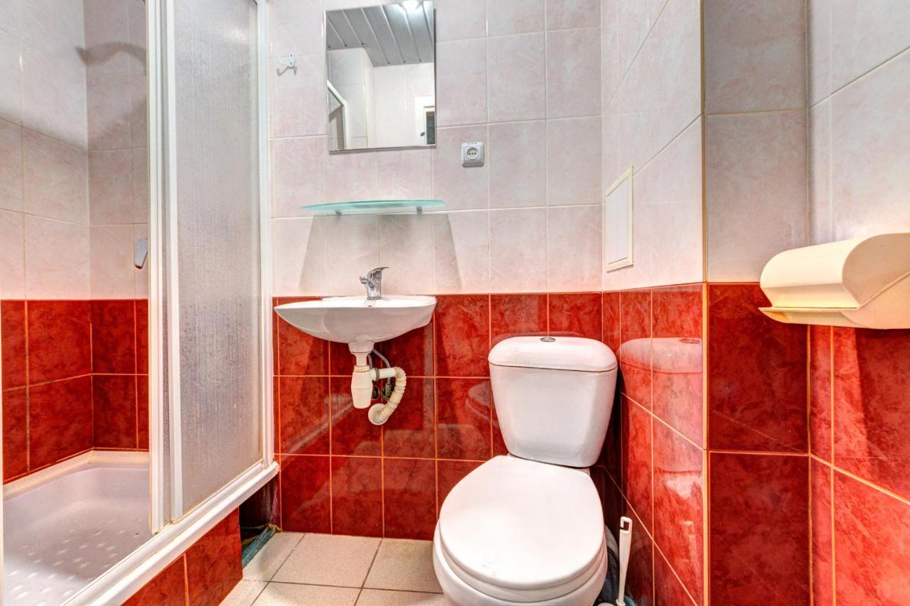 Hotel 7F Kijev Kültér fotó