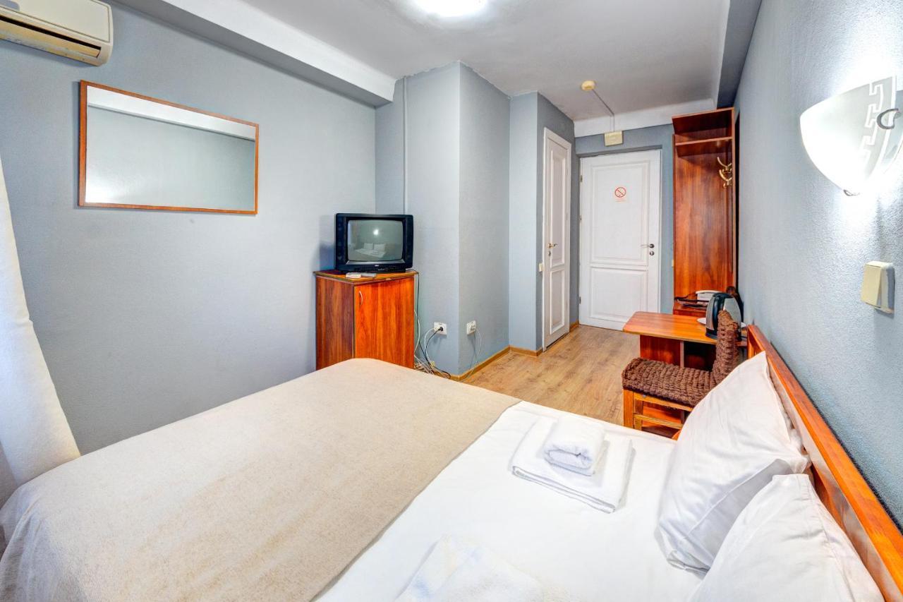 Hotel 7F Kijev Kültér fotó