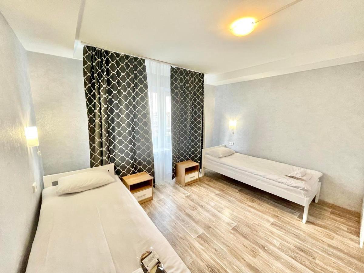 Hotel 7F Kijev Kültér fotó